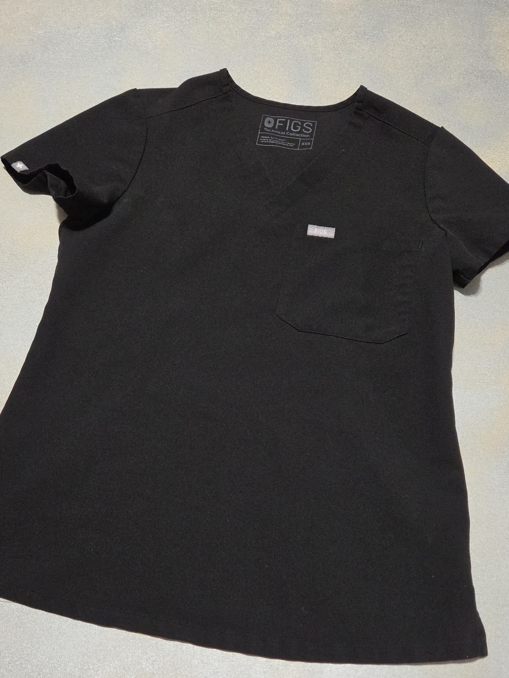 FIGS Kids Black Short-Sleeve Pocket Tee